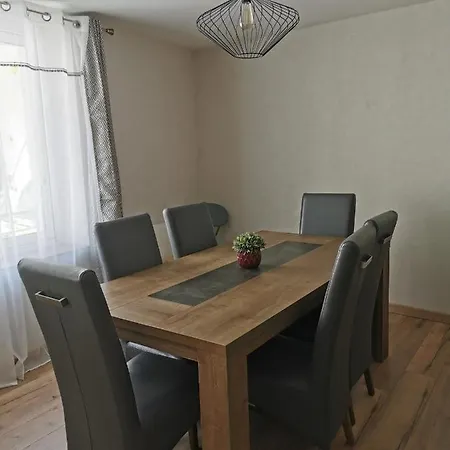 Maison De Le 101 - 3 - Garage * أنغوليم